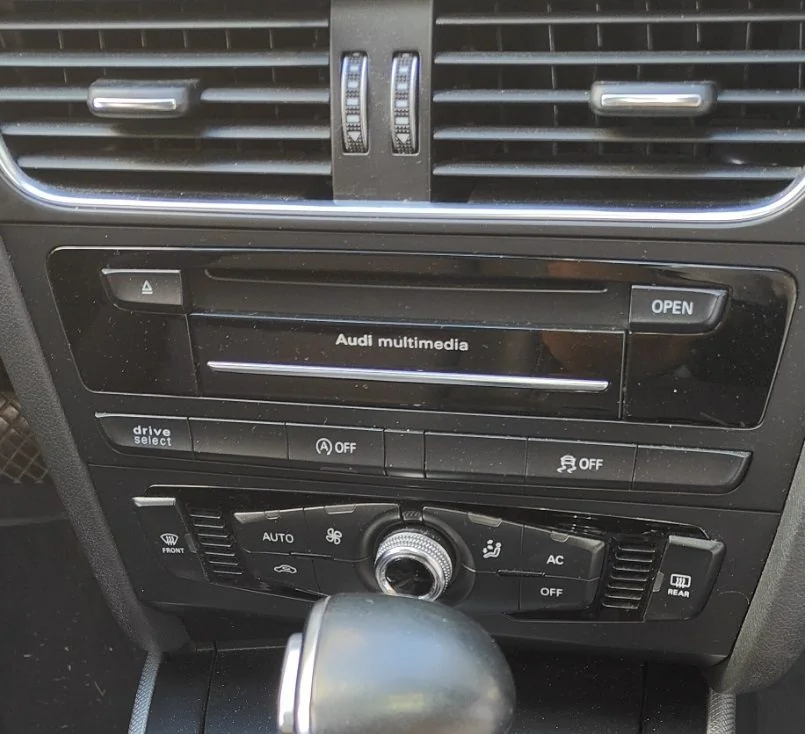 Audi A4/A5/Q5 — unitate multimedia