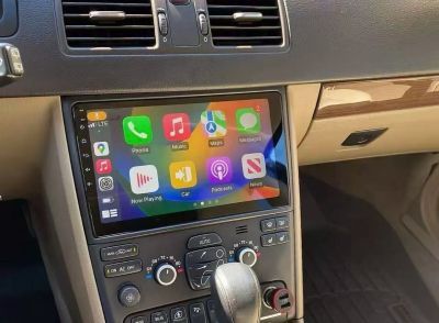 Modele cu instalare în locul radio CD-ului original