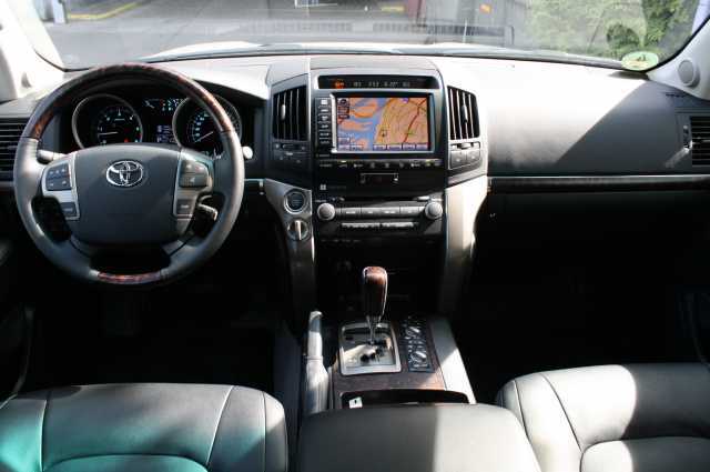 comunicare navigatie dedicata cu toyota landcruiser
