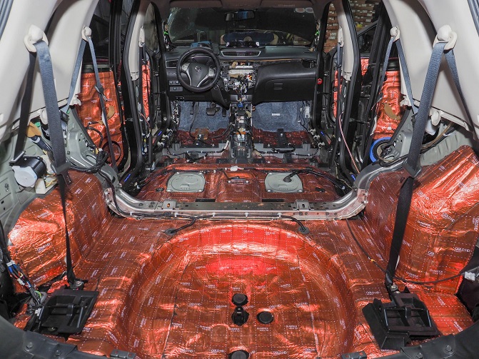 Aplicare reală strat vibro portbagaj